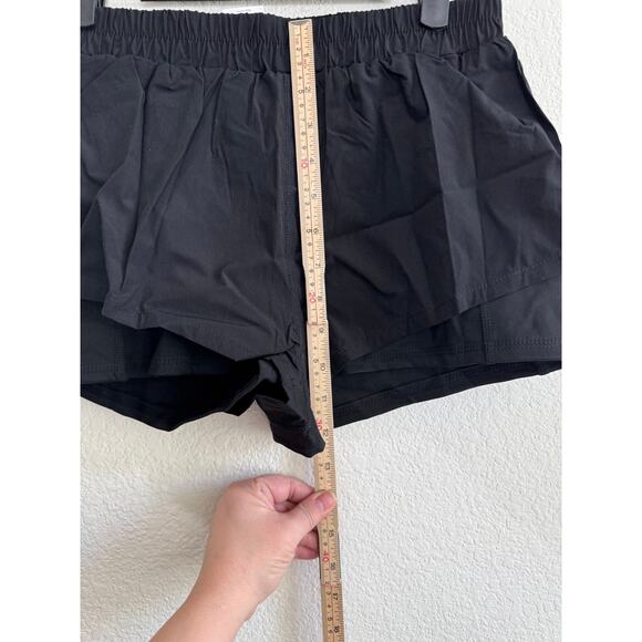 NWOT Women's Workout Gym Shorts Running Quick Dry Pockets Black Medium - Picture 2 of 12